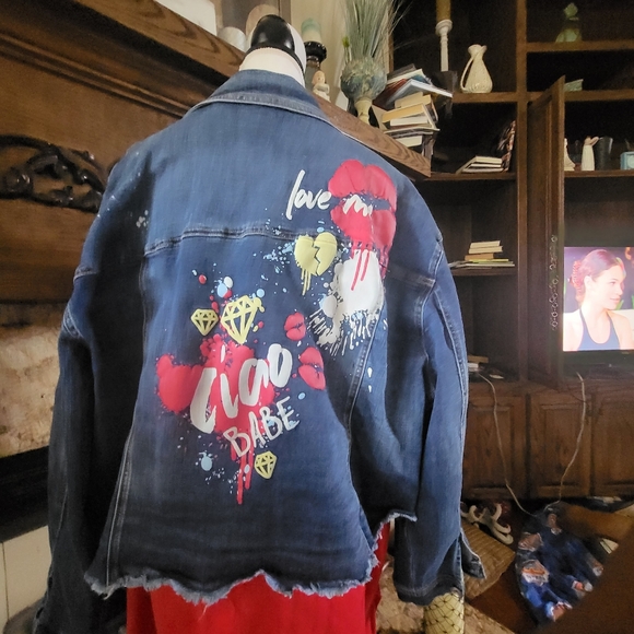 Ashley Stewart Blue Denim Grafitti Style Denim Jacket Size: 26/28 (NWT) - Picture 9 of 16